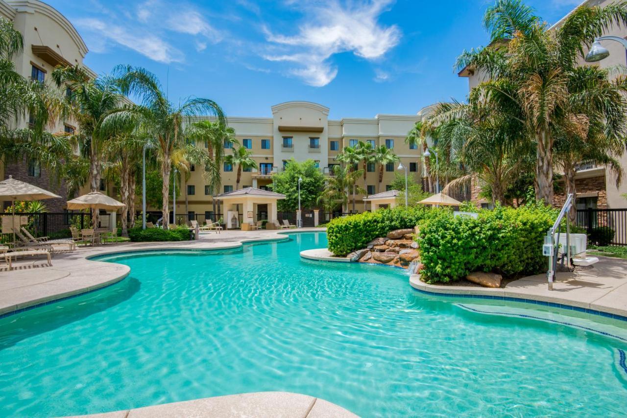 Holiday Inn Express & Suites Phoenix Glendale Dist By Ihg Luaran gambar