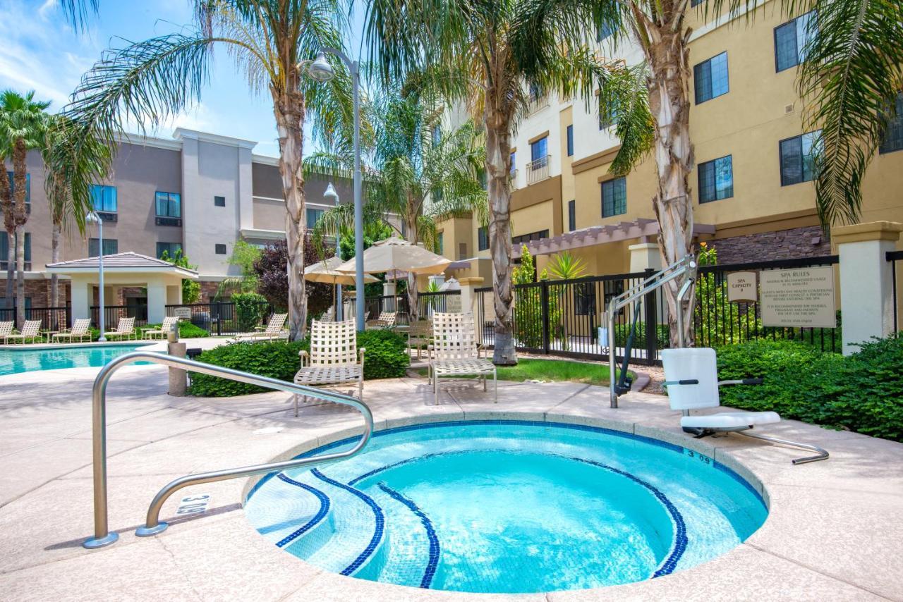 Holiday Inn Express & Suites Phoenix Glendale Dist By Ihg Luaran gambar